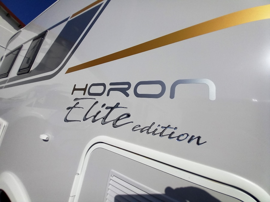 ci-horon-98xt-elite-edition-semintegrale-garage-barberacaravan-castelboglione-at-10