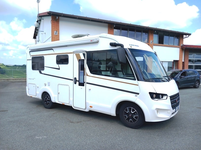 euramobil-integraline-650hs-motorhome-corto-barberacaravan-castelboglione-at-1