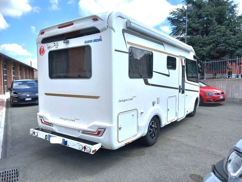 euramobil-integraline-650hs-motorhome-corto-barberacaravan-castelboglione-at-3