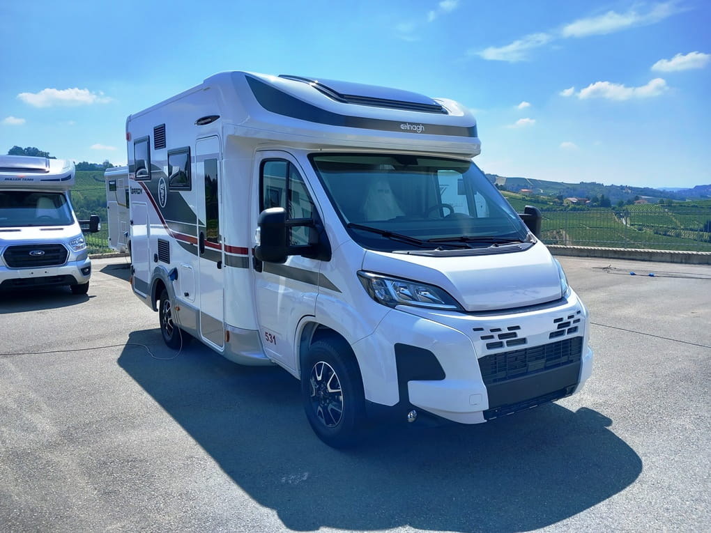 elnagh-baron-531-semintegrale-compatto-corto-barberacaravan-castelboglione-at-2