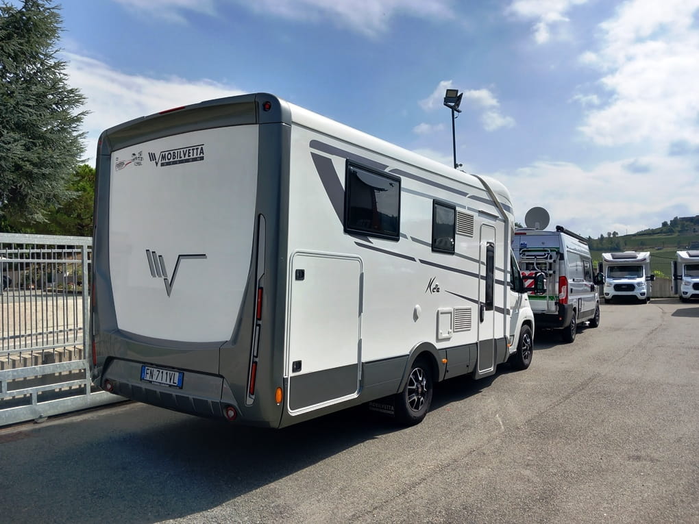 mobilvetta-kea-p68-doppiopavimento-lettonautico-barberacaravan-castelboglione-at-3