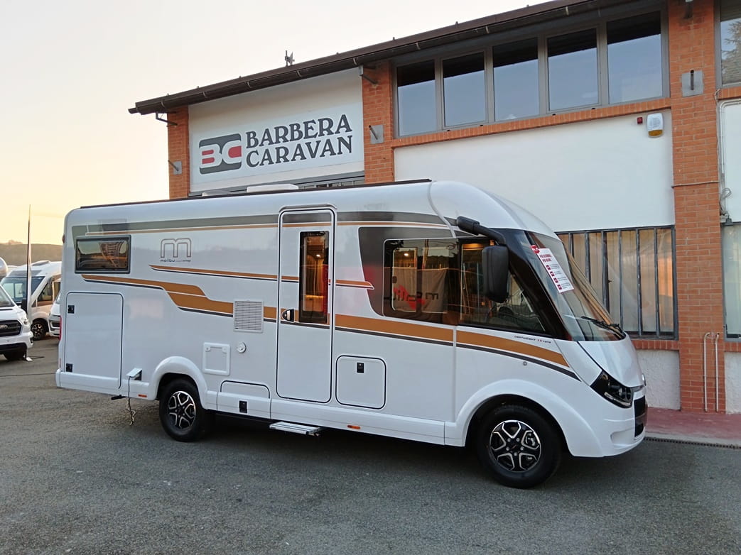 malibu-i450rble-motorhome-doppiopavimento-automatico-barberacaravan-castelboglione-at-1