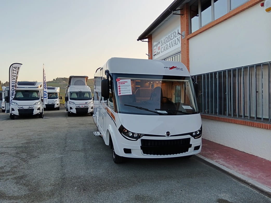 malibu-i450rble-motorhome-doppiopavimento-automatico-barberacaravan-castelboglione-at-19