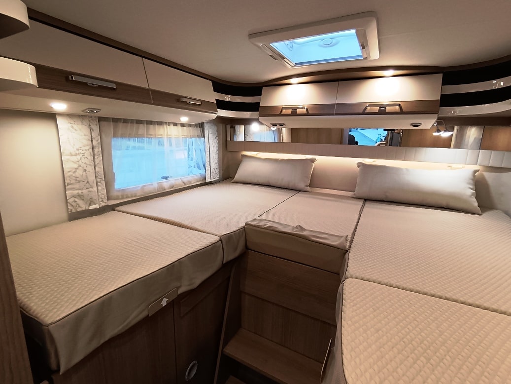 malibu-i450rble-motorhome-doppiopavimento-automatico-barberacaravan-castelboglione-at-5