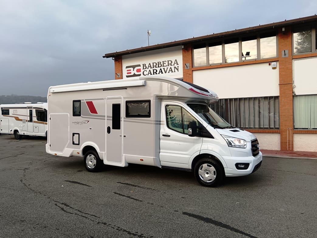 rollerteam-kronos295tl-advance-garage-barberacaravan-castelboglione-at-11