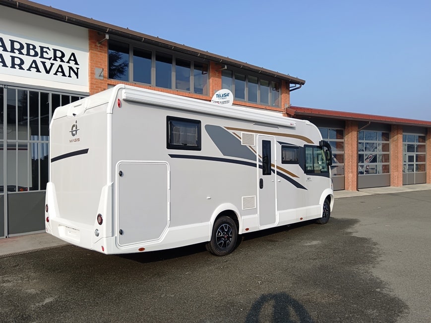 ci-magis-67-integral-lettonautico-motorhome-nuovo-barberacaravan-castelboglione-at-3