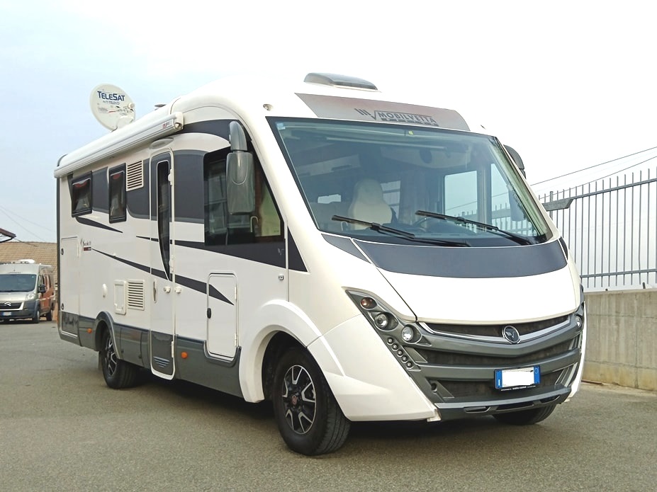 mobilvetta-motorhome-k-yacht 85-teknoline-gemelli-doppiopavimento-barberacaravan-castelboglione-at-1