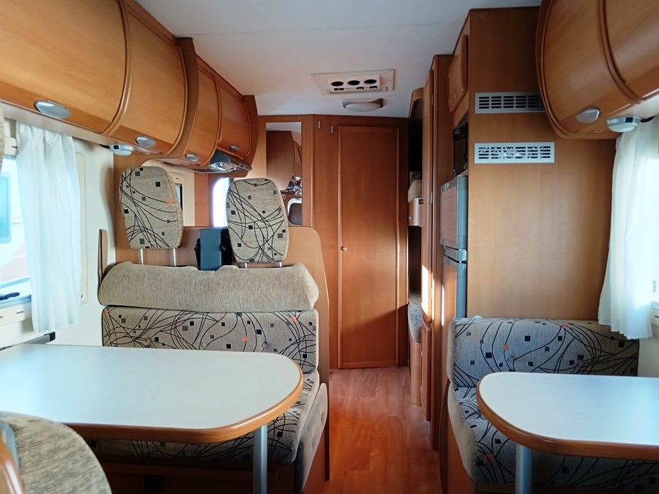 caravansinternational-riviera-gte-mansardato-7posti-castelli-barberacaravan-castelboglione-at-3