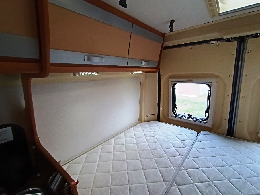 euramobil-quixta-van-furgonato-599-barberacaravan-castelboglione-at-10